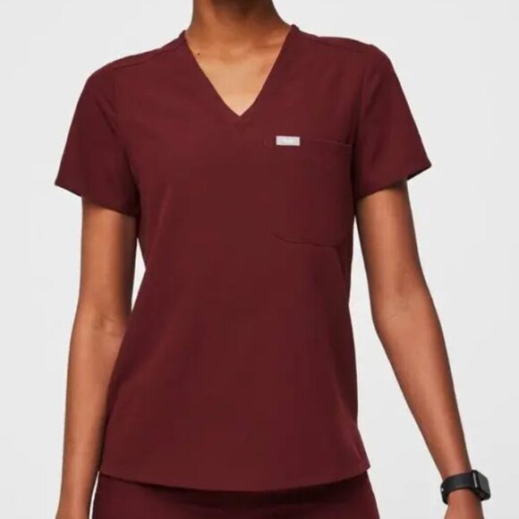 Figs Tops - FIGS Women's Catarina One-Pocket Scrub Top in Burgundy, size S